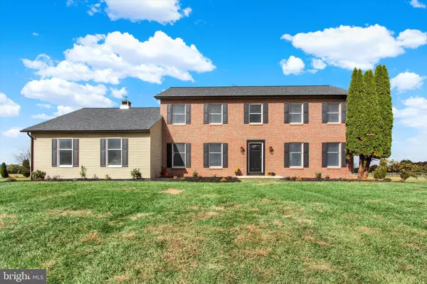 30 HARNEY RD, Littlestown, PA 17340