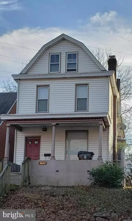 2027 DERRY ST, Harrisburg, PA 17104