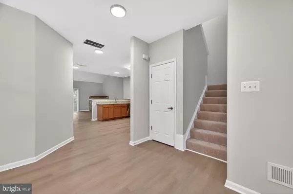 Ashburn, VA 20147,44385 MALTESE FALCON SQ