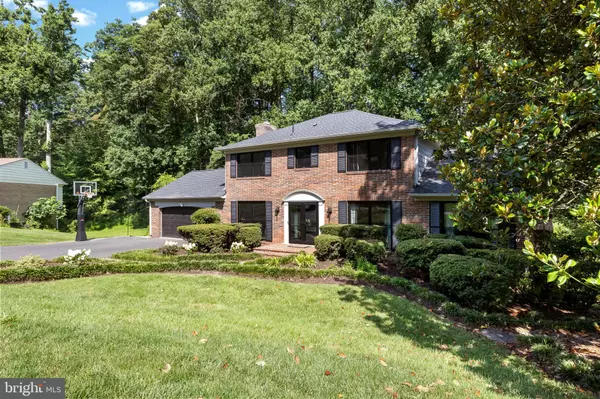 Fairfax, VA 22031,8908 LYNNHURST DR