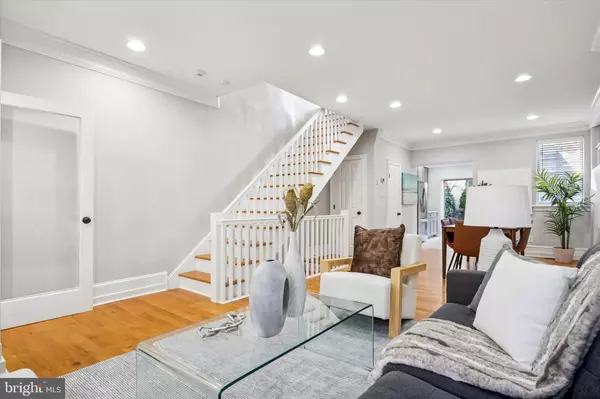 Philadelphia, PA 19130,2534 BROWN ST