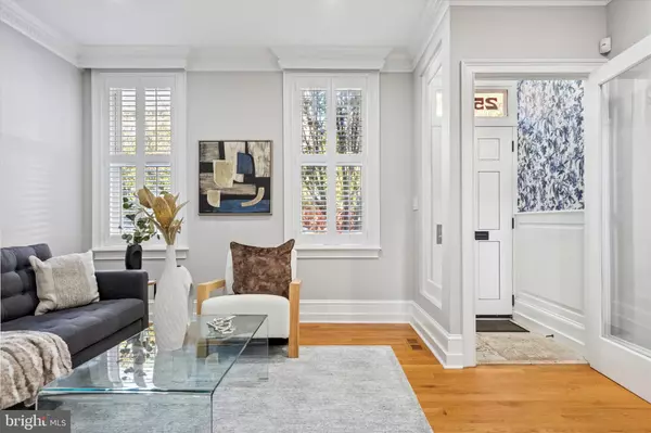 Philadelphia, PA 19130,2534 BROWN ST