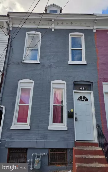 42 MAPLE ST, Reading, PA 19602