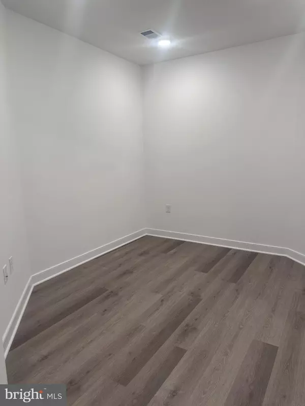 Ashburn, VA 20147,21731 DOVEKIE TER #201