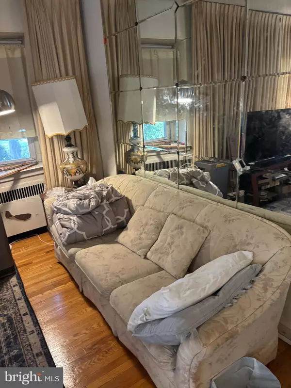 Philadelphia, PA 19131,5710 DREXEL RD