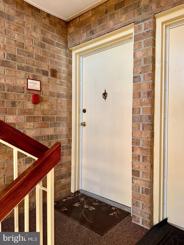 Gaithersburg, MD 20886,18617 WALKERS CHOICE RD #18617