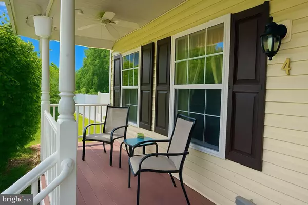 Jackson, NJ 08527,4 RIVER EDGE DR