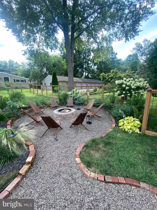 Lancaster, PA 17603,28 CHARLES RD