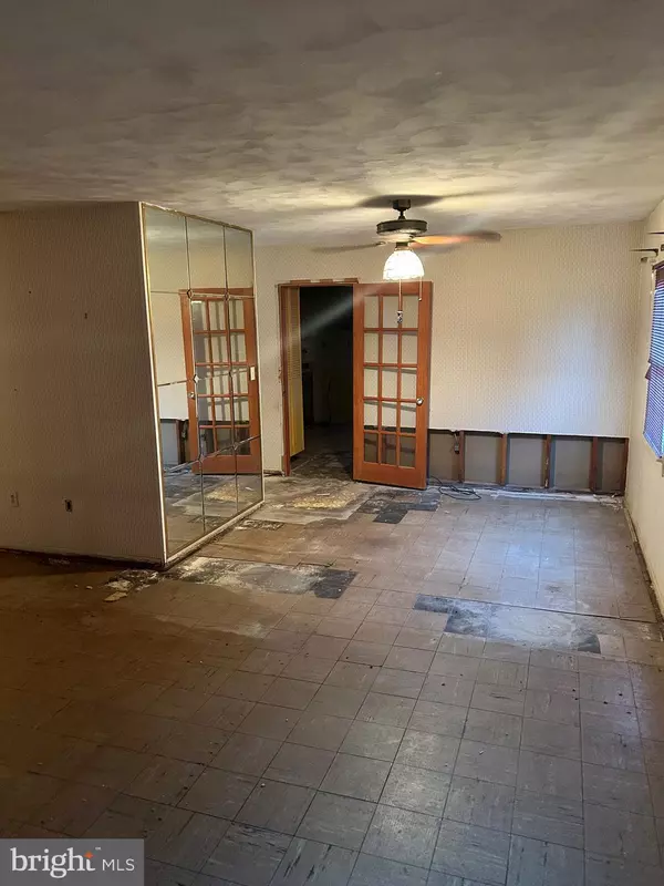 Willingboro, NJ 08046,45 MOSSHILL LN