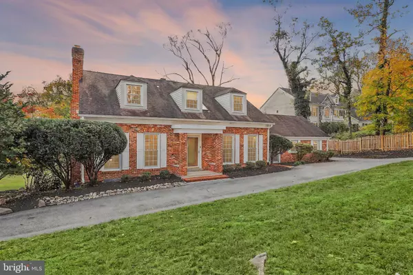 Potomac, MD 20854,9425 FALLS RD