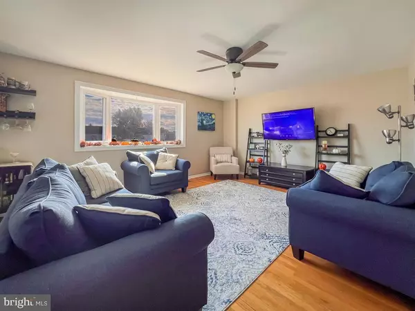 Philadelphia, PA 19116,11722 AUDUBON AVE