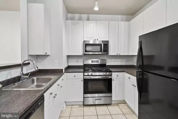 Vienna, VA 22181,9490 VIRGINIA CENTER BLVD #127