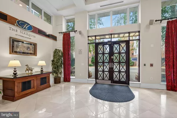 Vienna, VA 22181,9490 VIRGINIA CENTER BLVD #127