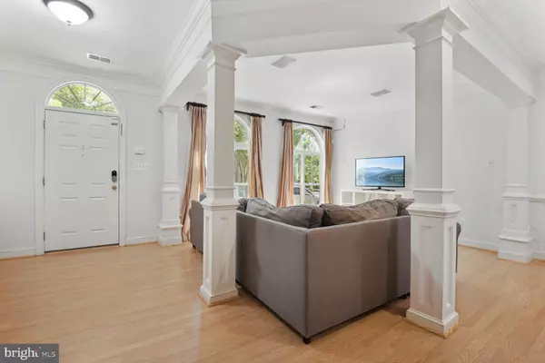 Rockville, MD 20850,557 LONGHORN CRES