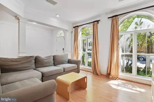 Rockville, MD 20850,557 LONGHORN CRES