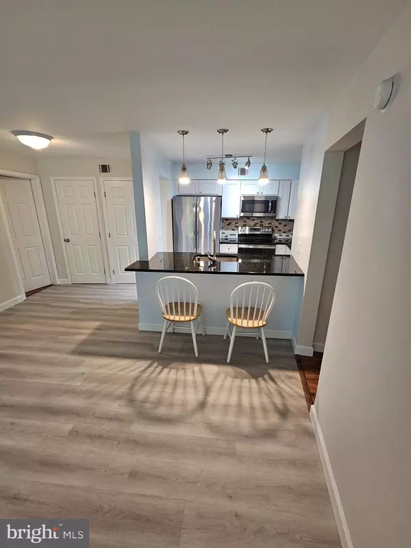 Springfield, VA 22152,5809 ROYAL RIDGE DR #I