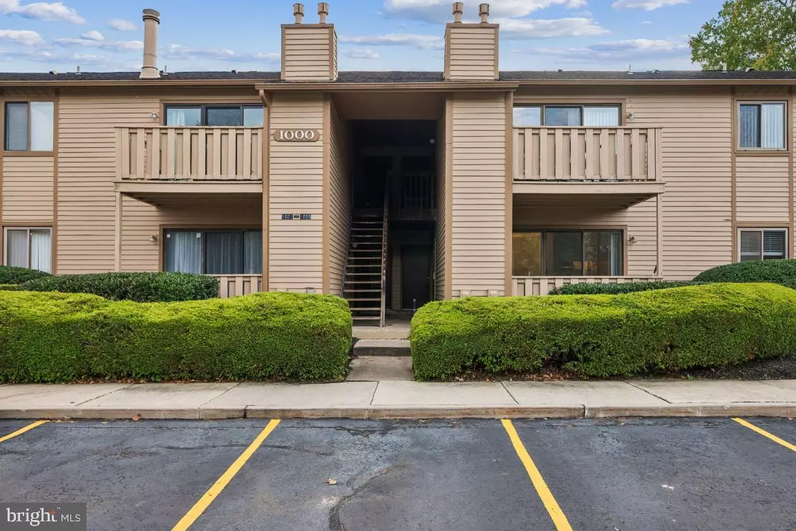 Marlton, NJ 08053,1001 WOODHOLLOW DR