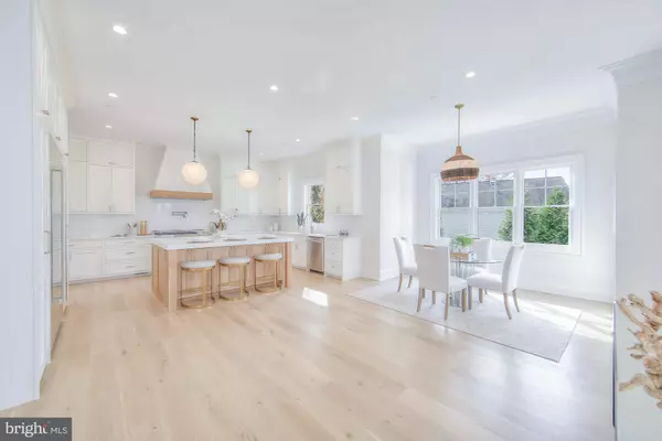 6012 SONOMA RD, Bethesda, MD 20817