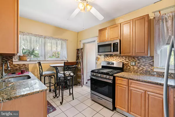 Philadelphia, PA 19119,305 E VERNON RD