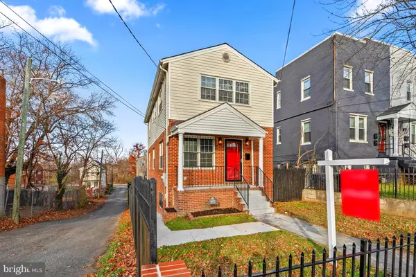 4410 FOOTE ST NE, Washington, DC 20019