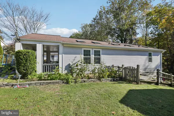 Jessup, MD 20794,8911 JOSEPHS COAT CT