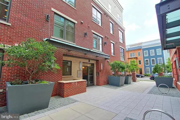 Alexandria, VA 22314,815 N PATRICK ST #406