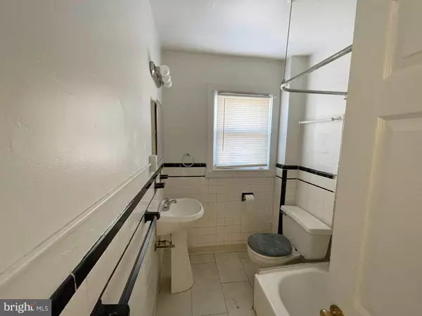 Baltimore, MD 21229,900 LEEDS AVE