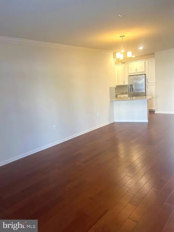 Ashburn, VA 20148,43031 FOXTRAIL WOODS TER #107