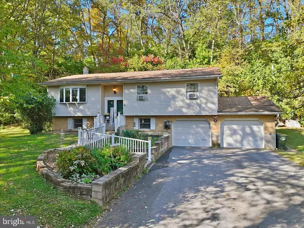 Bangor, PA 18013,4506 4TH TER