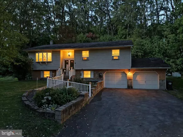 Bangor, PA 18013,4506 4TH TER