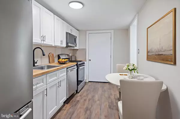 Burlington, NJ 08016,310 YORK