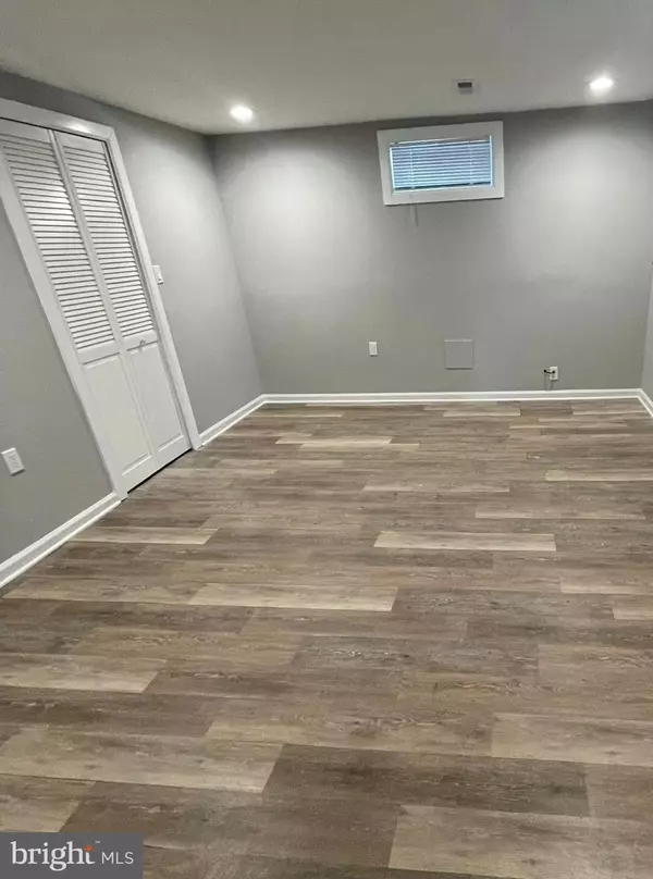 Washington, DC 20019,273 56TH PL NE