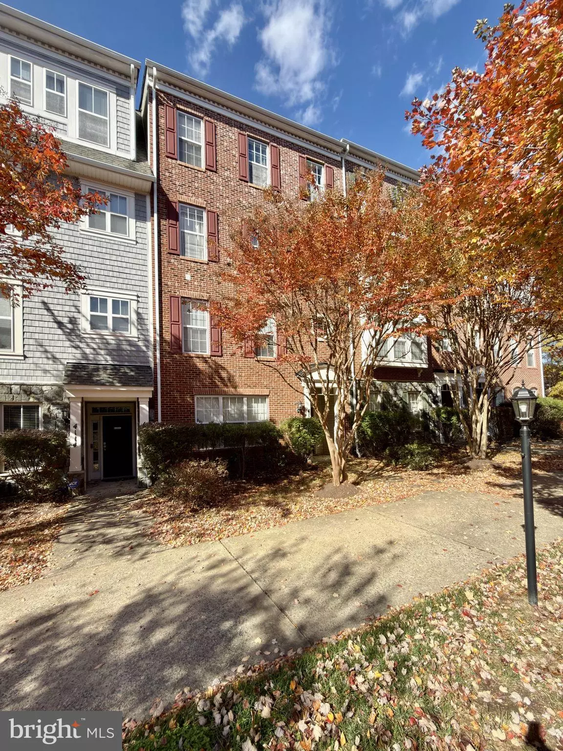 Triangle, VA 22172,4110 POTOMAC HIGHLANDS CIR #5