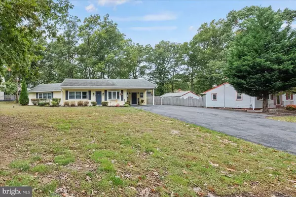 300 TIMBERLINE DR, Mt Laurel, NJ 08054