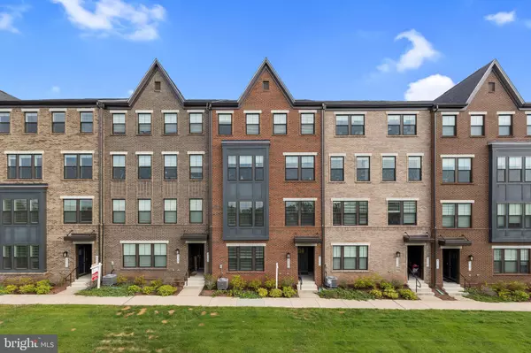 Ashburn, VA 20148,43361 RADFORD DIVIDE TER