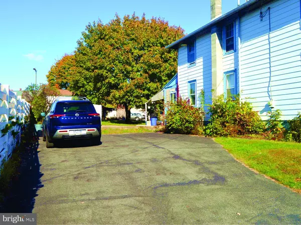 Reading, PA 19607,733 E PHILADELPHIA AVE