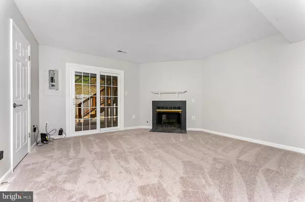 Woodbridge, VA 22193,5311 YELLOW TURTLE PL