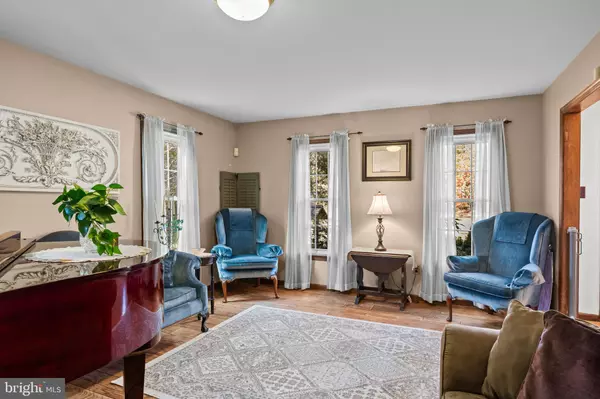 Tabernacle, NJ 08088,1 SAWMILL RD