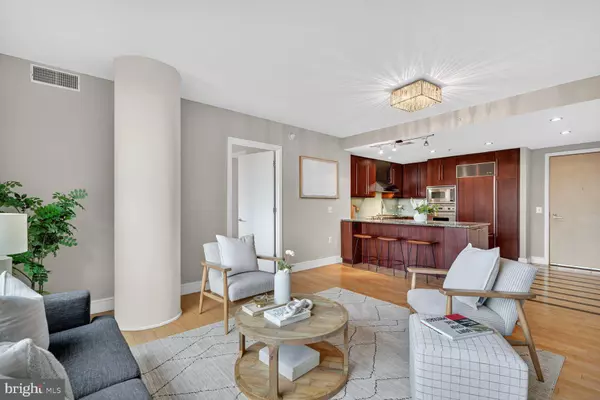 2001 15TH ST N #1210, Arlington, VA 22201