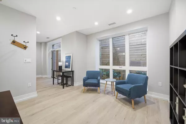 Washington, DC 20002,1016 17TH PL NE #7