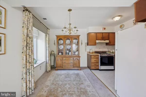 Brookhaven, PA 19015,6609 HILLTOP DR #241