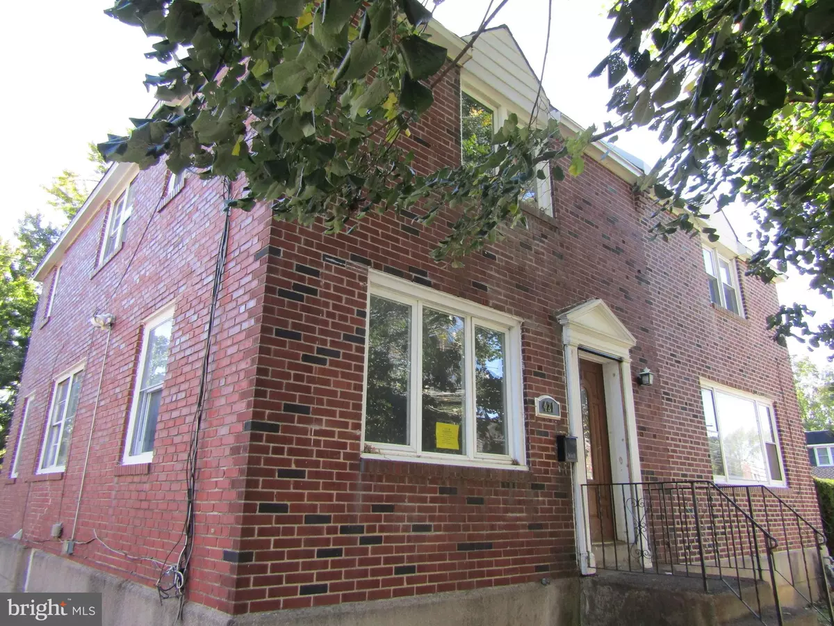 Sharon Hill, PA 19079,421 POPLAR ST