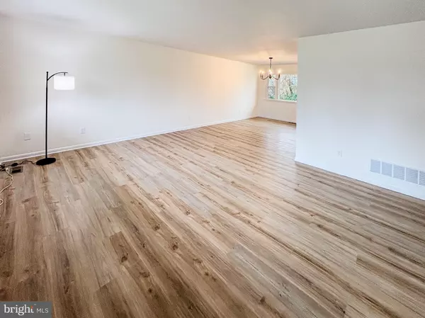 Parkville, MD 21234,11 MCKENNA CT