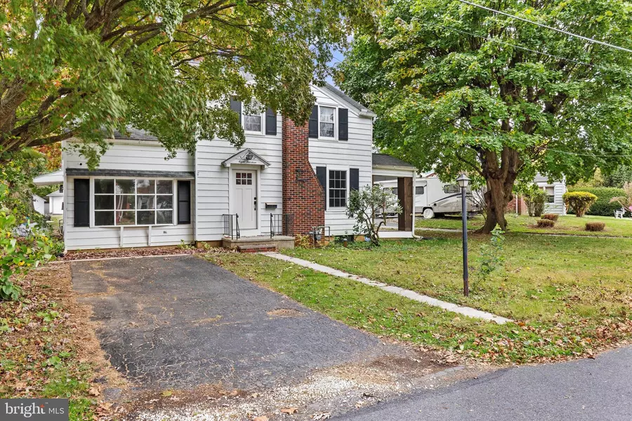 814 REX AVE, Lebanon, PA 17042