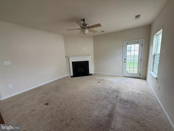 White Plains, MD 20695,4930 SHOAL CREEK LN