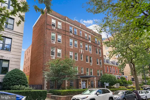 Washington, DC 20009,2010 KALORAMA RD NW #306