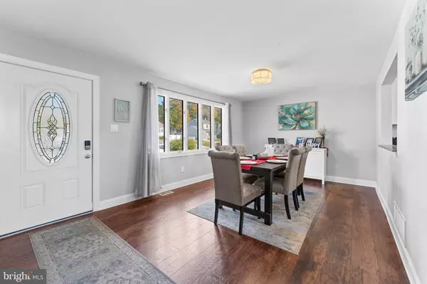 Blackwood, NJ 08012,5 DOE DR