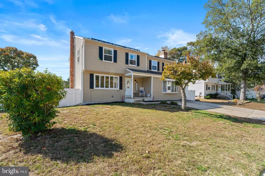 5 DOE DR, Blackwood, NJ 08012