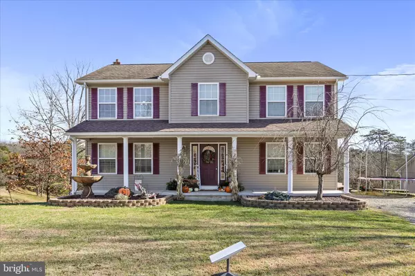 27 TOWHEE HOLW, Springfield, WV 26763