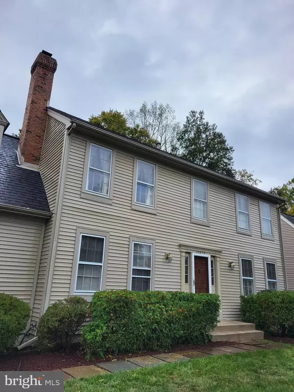 Clifton, VA 20124,13813 FOGGY HILLS CT